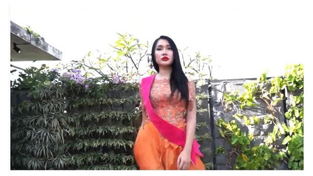 8 Potret Terbaru Lucinta Luna Usai Bebas dari Penjara, Kembali Eksis