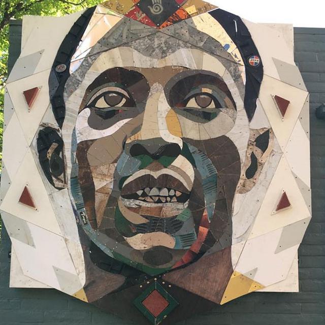 6 Potret Mozaik Wajah dari Kepingan Besi Ini Detailnya Sempurna, Bikin Kagum