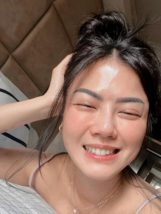 <p>Namanya bahkan sempat terseret isu dekat dengan Raffi Ahmad. Gara-gara dikabarkan dekat dengan suami Nagita Slavina itu, sosoknya mencuri perhatian. (FOTO: instagram.com/nitagunawan09)</p>