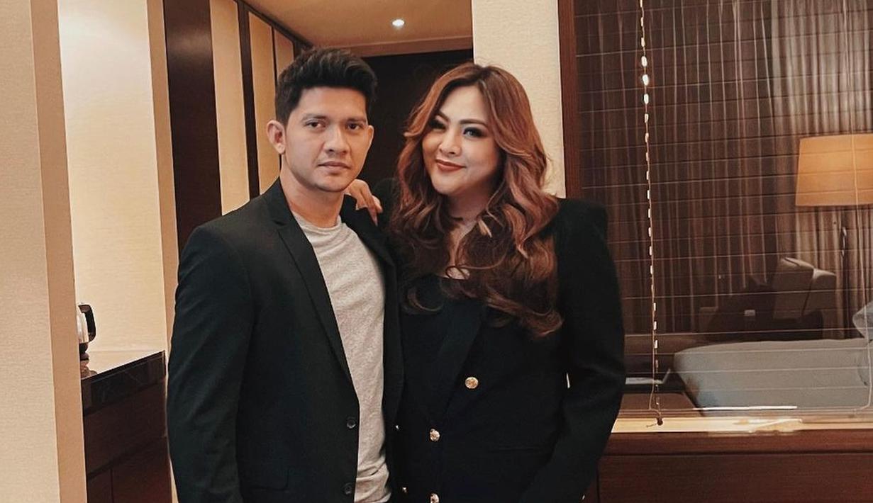 <p>Iko Uwais dan Audy Item selalu terlihat mesra dan harmonis. Mereka pun selalu saling mendukung kariernya masing-masing. (Foto: instagram.com/@audyitem)</p>