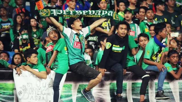 Pendukung Persebaya Surabaya atau akrab disapa Bonek
