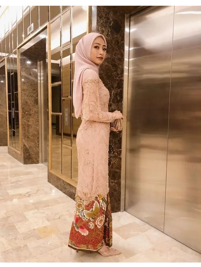Potret Nuurul Zafitra Kakak Ipar Dian Pelangi, Mantan Pramugari