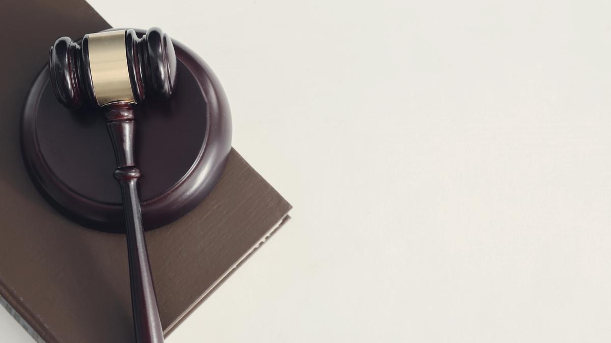 ⚖️ Prancis resmi protes ke China setelah warganya dijatuhi hukuman mati dalam kasus narkoba. Langkah diplomatik yang jarang terjadi antara dua kekuatan besar. #Prancis #China #HukumanMati