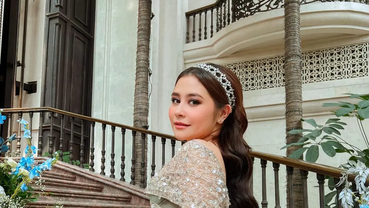 6 Potret Prilly Latuconsina Jadi Bridesmaid di Pernikahan Sahabat, Didoakan Menyusul