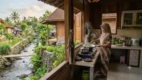 5 Desain Dapur Rumah Dekat Sungai Anti Longsor, Estetik dengan View Alam