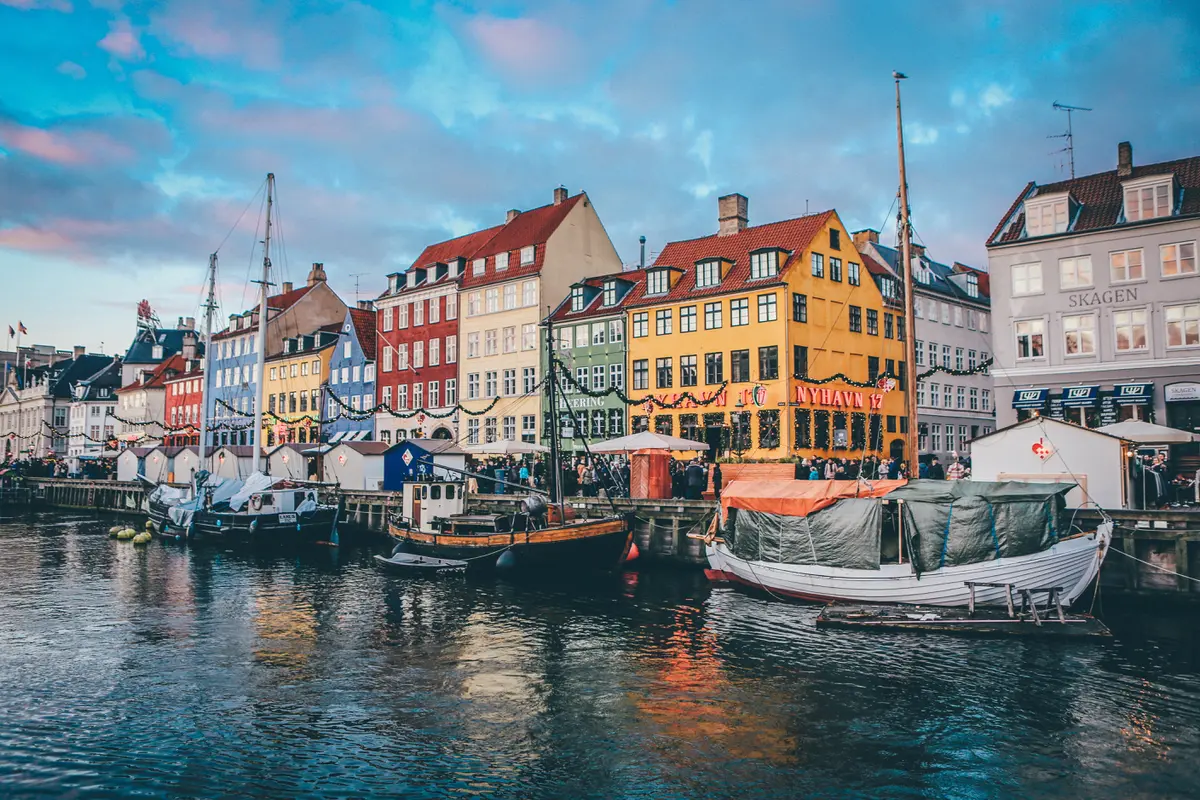 Ilustrasi tempat wisata Nyhavn River, Denmark