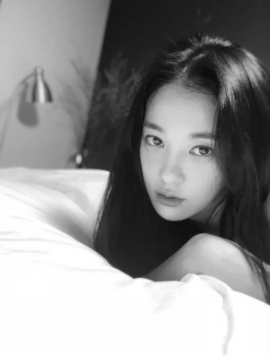 Seperti yang dilansir dari Soompi, G-Dragon dan Lee Joo Yeon menghabiskan waktu dengan berlibur ke Pulau Jeju. (Foto: instagram.com/jupppal)