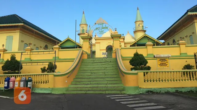 Masjid Raya Sultan Riau Pulau Penyengat