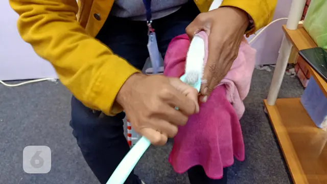 Mencuci Kering Sepatu di Musim Hujan