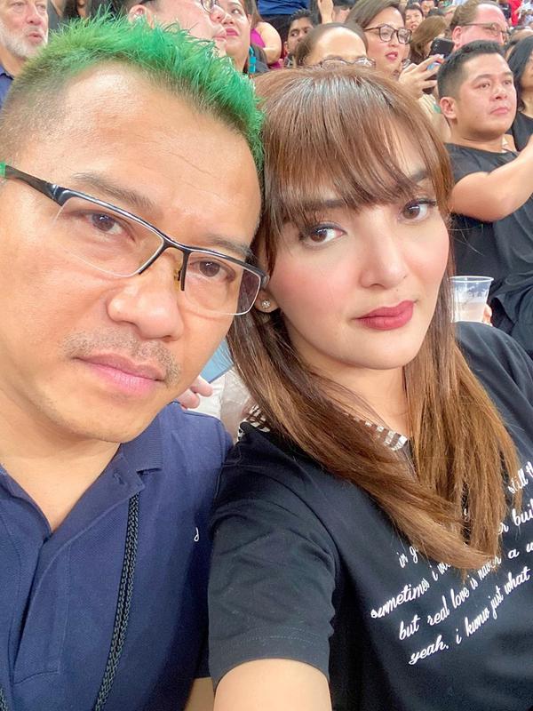 Ashanty bersama Anang Hermansyah nonton U2 (Instagram/ashanty_ash)