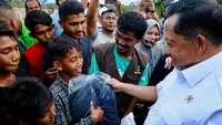Mendagri Serahkan Bantuan Kepada Warga Terdampak Banjir di Aceh Utara