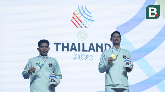 Foto: Tunggal Putra Indonesia Berjaya di SEA Games 2025, Alwi Farhan Sabet Emas, Ubed Perak