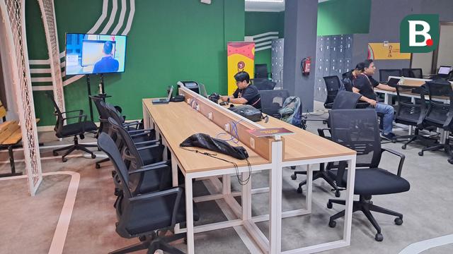 FOTO Media Center di Stadion Gelora Bung Tomo