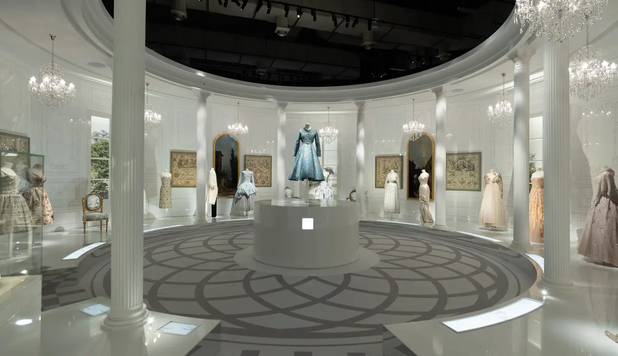 Pameran ini menjadi pameran besar pertama di M7 Museum Qatar yang mendukung perkembangan mode dan industri desain Qatar. Ruang ini menyediakan wadah bagi talenta lokal untuk mewujudkan ambisi mereka.
