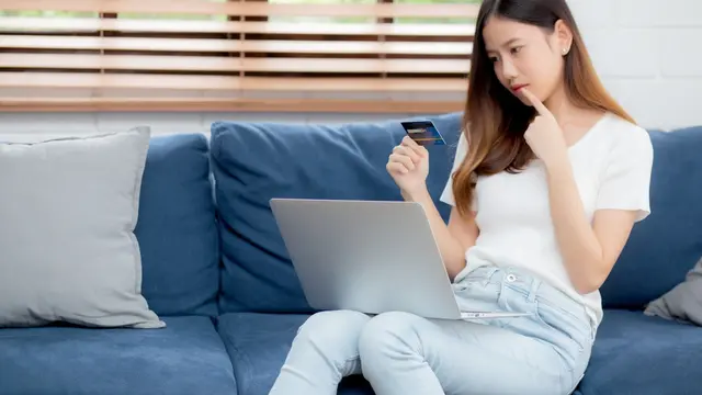 ilustrasi berpikir terlihat tegas