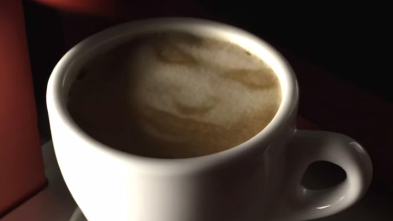 Sensasi `Selfie` di Atas Secangkir Kopi Hangat