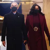 Penampilan Michelle Obama di hari pelantikan Joe Biden. Sumber foto: Instagram/Sergio Hudson.