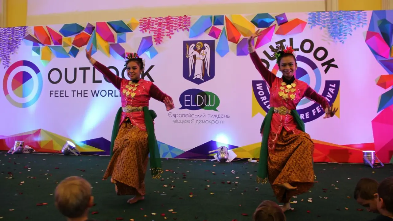 Penampilan Tarian Indonesia di Festival Budaya Bangsa Ukraina (KBRI Kyiv)