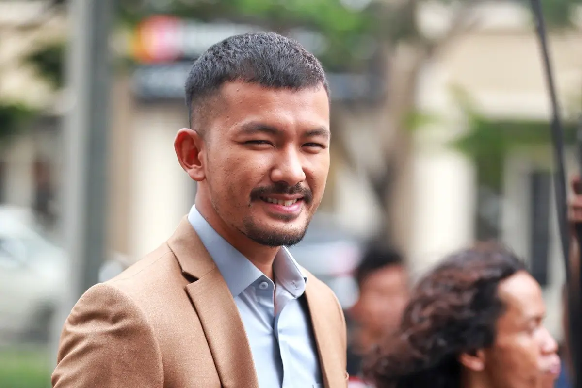 [Bintang] Main Film, Rio Dewanto Merasa Sedang Wajib Militer