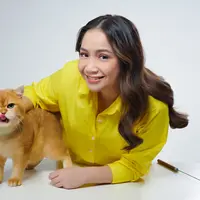 Nagita Slavina dan kucing kesayangan (Istimewa)