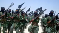 Militan al-Shabab berlatih di Somalia (AP/Mohamed Sheikh)
