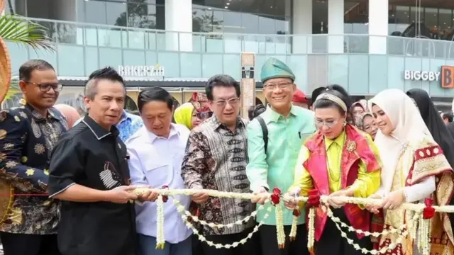 Kabar Terbaru Anwar Fuady yang Dikabarkan Mau Menikah Lagi di Usia 77 Tahun, Calon Istrinya Pengusaha Asal Palembang