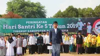 Seluruh peserta upacara Hari Santri Nasional atau HSN 2019 di Purbalingga, bersarung. (Liputan6.com/Humas Protokol PBG/Muhamad Ridlo)