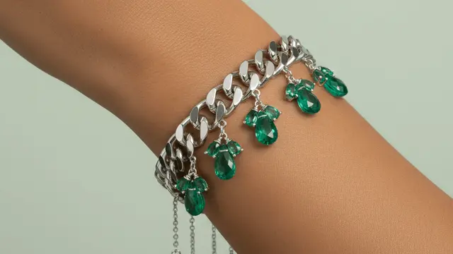 Model Gelang Emas Lipan Jumbo Ringan Terbaru 2026. Gemini