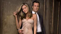 Jennifer Aniston akhirnya bahagia dengan Justin Theroux, pria yang usianya lebih muda 3 tahun dari dirinya.