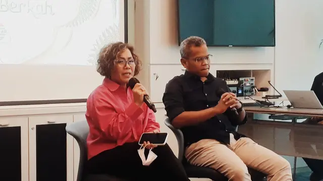 Ibu Harsiwi Achmad dan Bapak Banardi Rachmad saat Media Gathering SCTV dan Indosiar