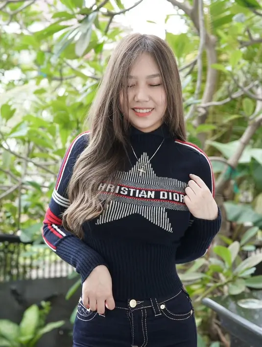 <p>Tidak hanya itu, banyak dari konten makanannya juga menyertakan harga-harga dari bahan premium yang digunakan, yang jelas tidak murah. Harga dari setiap makanan yang dikonsumsi Sisca Kohl jelas kembali menarik perhatian netizen. Foto: Instagram.</p>