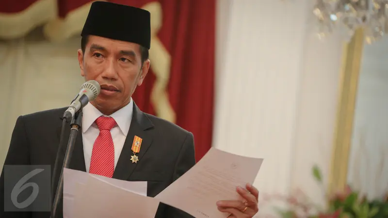 20150817-Jokowi Sikapi Soal Jatuhnya Pesawat Trigana Air-Jakarta-Jokowi  