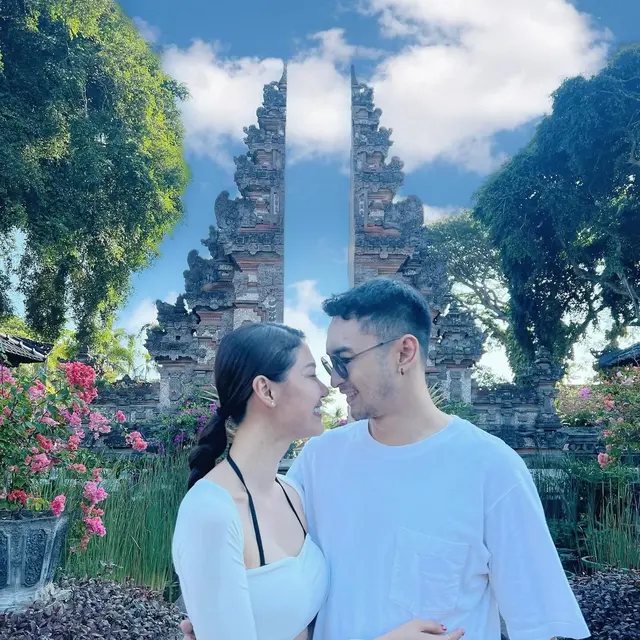 4 Tahun Nikah Belum Punya Anak, Ini 6 Potret Terbaru Gerald Yohanes dan Mezty Mez