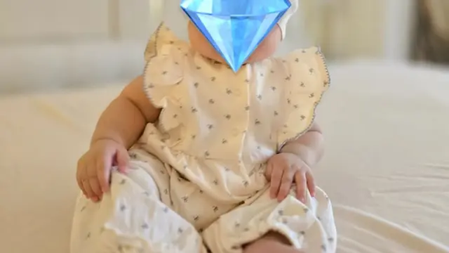 Penampilan Anak Syahrini Princess R Pakai Turban Bikin Gemas. (instagram/princessyahrini)