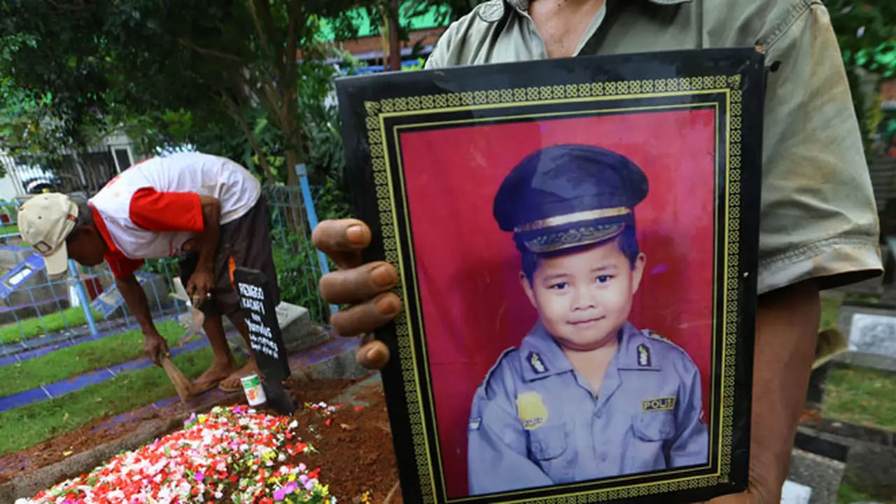 Bocah Dianiaya karena Menyenggol Es
