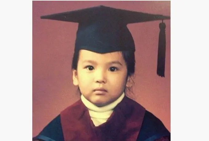 Song Hye Kyo saat kecil (Foto: Allkpop)