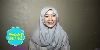 Febby Blink menggunakan hijab saat bermain dalam film Cahaya Cinta Pesantren. Untuk kehidupan pribadinya, Febby mengaku belum siap untuk menggunakan hijab. 