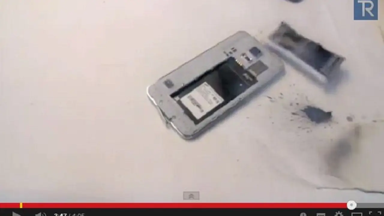Baterai Galaxy S5 Keluarkan Asap Racun Berbahaya
