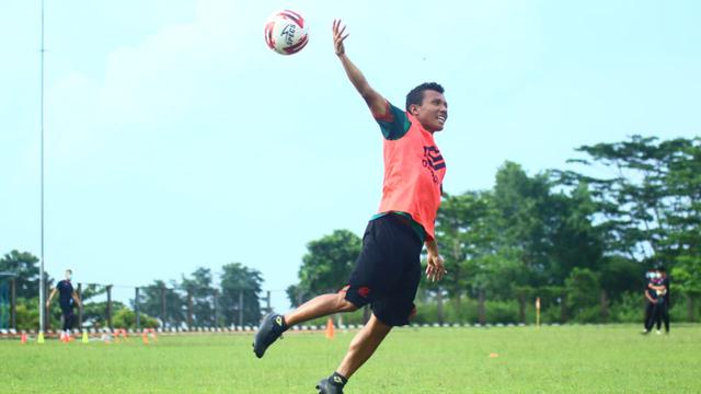 Pemain Tira Persikabo, Hendra Adi Bayauw