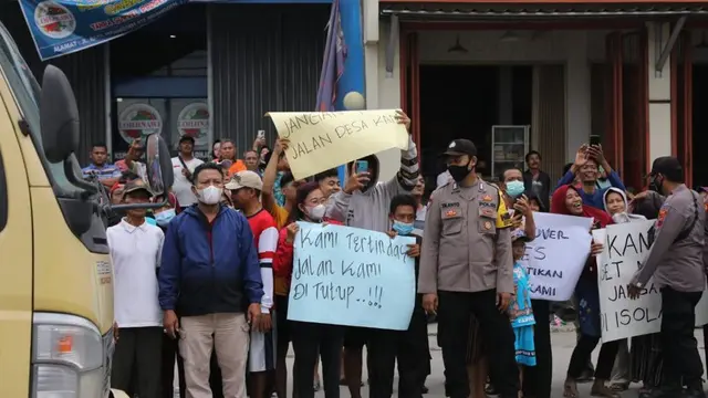 Unjuk Rasa.