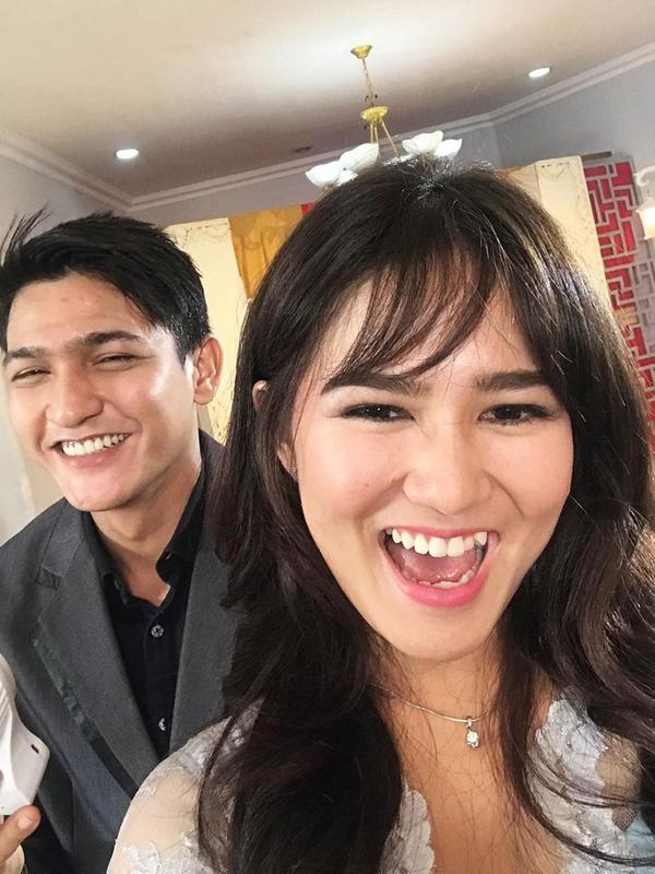 Terlibat cinta lokasi di FTV, ini potret mesra Masayu Clara dan kekasih. (Sumber: Instagram/@masayuclara)