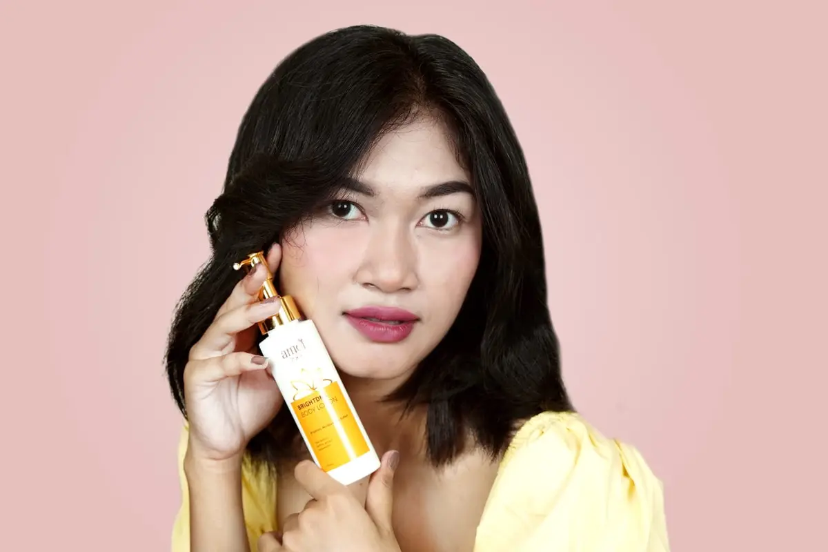 Skincare Menggunakan Kandung DNA Salmon yang diluncurkan oleh brand lokal Amei