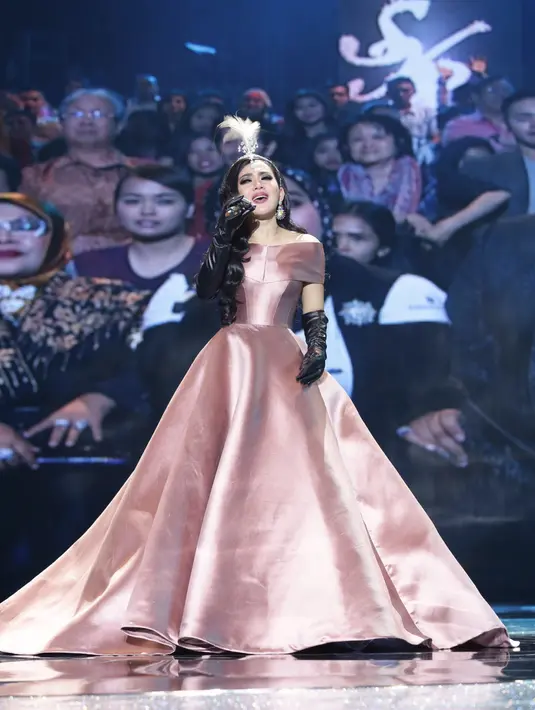 "Aku cari pria Manja, bertanggungjawab, berakidah dan bertanggungjawab," ujar Syahrini tanpa malu-malu. (Andy Masela/Bintang.com)