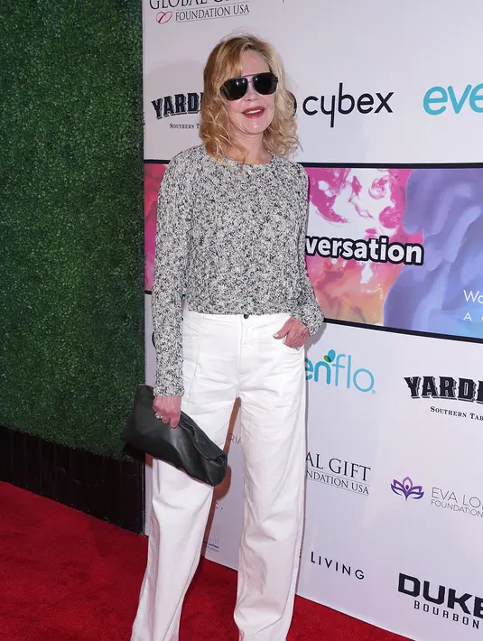 Namun kini, Melanie Griffith sendiri tengah fokus dengan karier dan mengurus anaknya. (JC OLIVERA / GETTY IMAGES NORTH AMERICA / AFP)