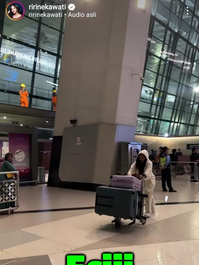 Ririn Ekawati bareng putri sulungnya, Jasmine Abeng (Foto: instagram ririnekawati)