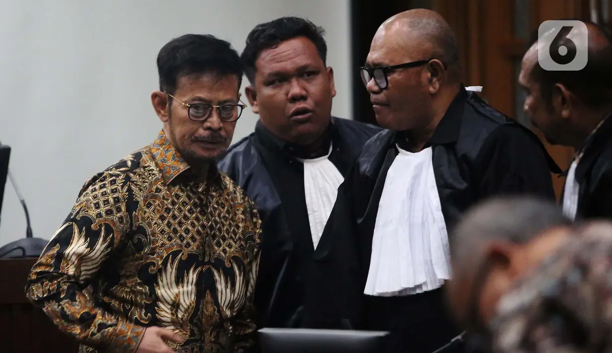JPU KPK juga menuntut Syahrul Yasin Limpo membayar denda Rp 500 juta. Dan apabila denda tak dibayar, maka diganti dengan enam bulan kurungan. (Liputan6.com/Angga Yuniar)