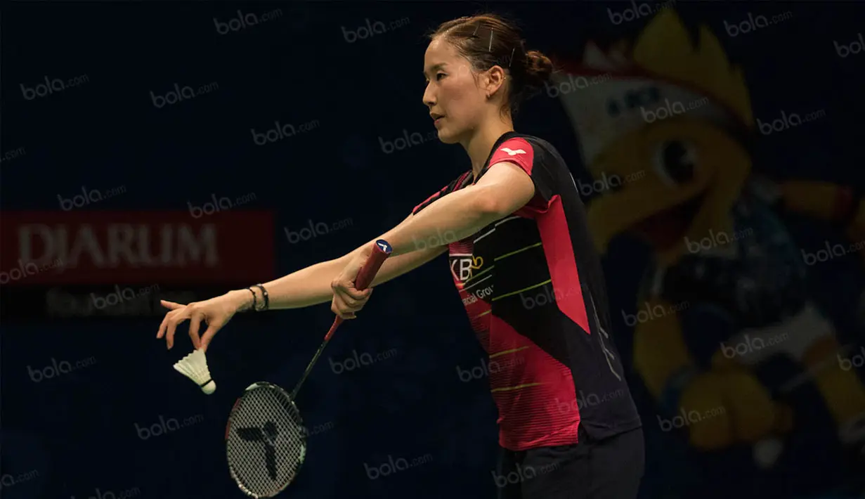 Chang Ye Na, pebulutangkis asal Korea Selatan ini turun di nomor ganda putri pada BCA Indonesia Open 2016. Berpasangan dengan Lee So Hee, langkahnya terhenti pada babak perempat final. (Bola.com/Vitalis Yogi Trisna)