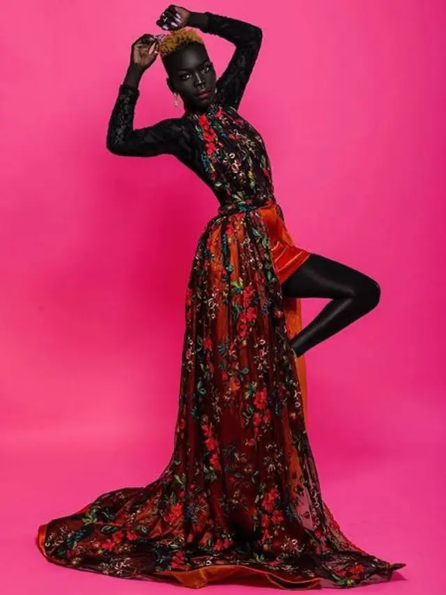 [Bintang] Dibully karena Kulitnya yang Hitam, Cewek Ini Sukses Jadi Model