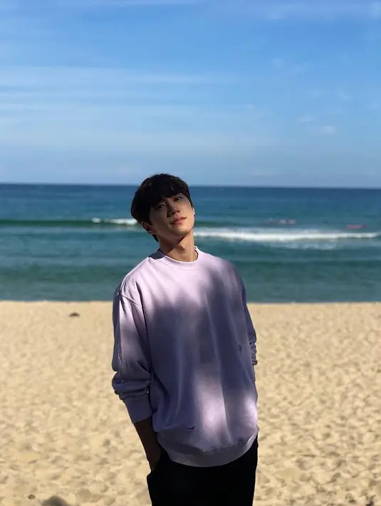 Di tahun 2021 Lee Jun Young pun memenangkan kategori Best Choice Award - Actor dari Asia Artist Awards. (Foto: Instagram/real_2junyoung)