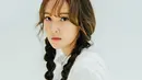 Diwawancara dalam East Week Hongkong, Jessica mengaku sangat sedih ketika diberitahu oleh SM Entertainment bahwa dirinya bukan lagi anggota SNSD. (Instagram/Jessica.syj)